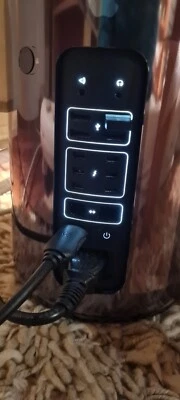 Mac pro late 2013 4 cosr, 3.7 processor, 16gb RAM, 1TB SSD, 2×2GB graphic card - Image 1 of 3