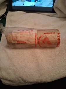 Honda NOS NEW 51611-268-020Z RH Right Front Fork Cover CB CB77 CB72  - Picture 1 of 3