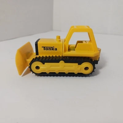Camión de juguete Tonka Classic Bulldozer 2020 de construcción suelto de metal y plástico Foto 1 de 4