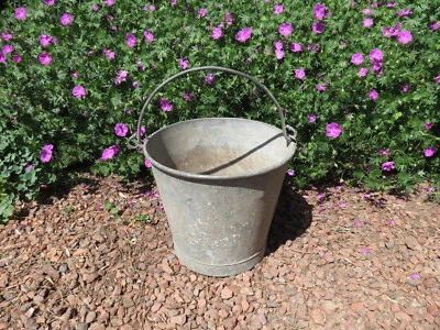 ancien seau en zinc galva - Photo 1/4