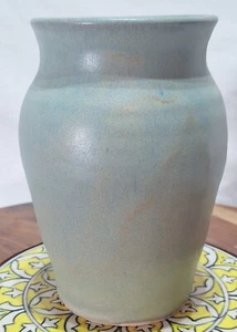 Handgeworfen Studio Kunst Keramik Vase signiert Geschenk Qualität 6" hoch 5" breit - Bild 1 von 4