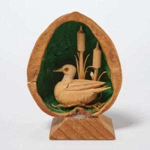 Tallado a mano Oberammergau tallado nogal pato estanque Vlg diorama Baviera Alemania - Imagen 1 de 6