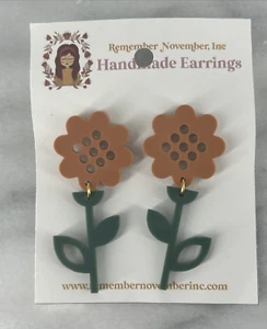 Remember November Handmade Earrings Acrylic Daisy Flower Dange 2 1/4" Drop - Picture 1 of 4