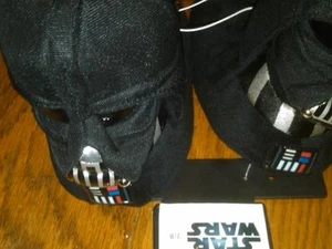 NUEVAS CON ETIQUETAS ZAPATILLAS NEGRAS CON CABEZA DE STAR WARS PARA NIÑOS PEQUEÑOS TALLA 7/8 - Imagen 1 de 3