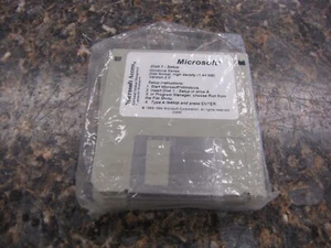 Vintage Microsoft Access Version 2.0 3.5" Disks - New Sealed - LY4 - Picture 1 of 2