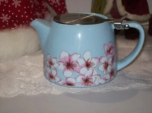BLUE TEA POT WITH PINK FLOWERS AND INFUSER - Picture 1 of 4