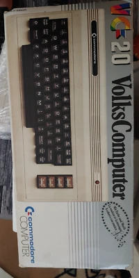 Commodore VIC 20 BROTKASTEN (+ NT, Manuals, TV Cable) works 59416 in OVP - Bild 1 von 4