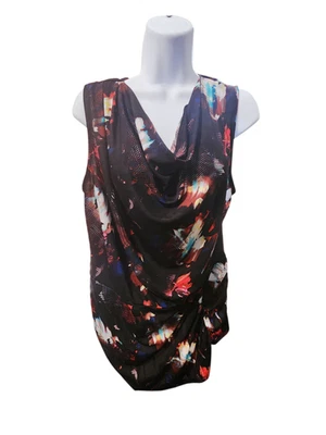 Top para mujer Robert Rodriguez grande negro floral capucha cuello sin mangas Foto 1 de 4