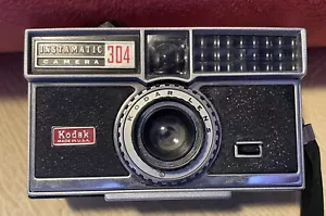 Vintage Camera! Kodak Instamatic 304 Film Camera In Gr8 Shape! - Picture 1 of 9