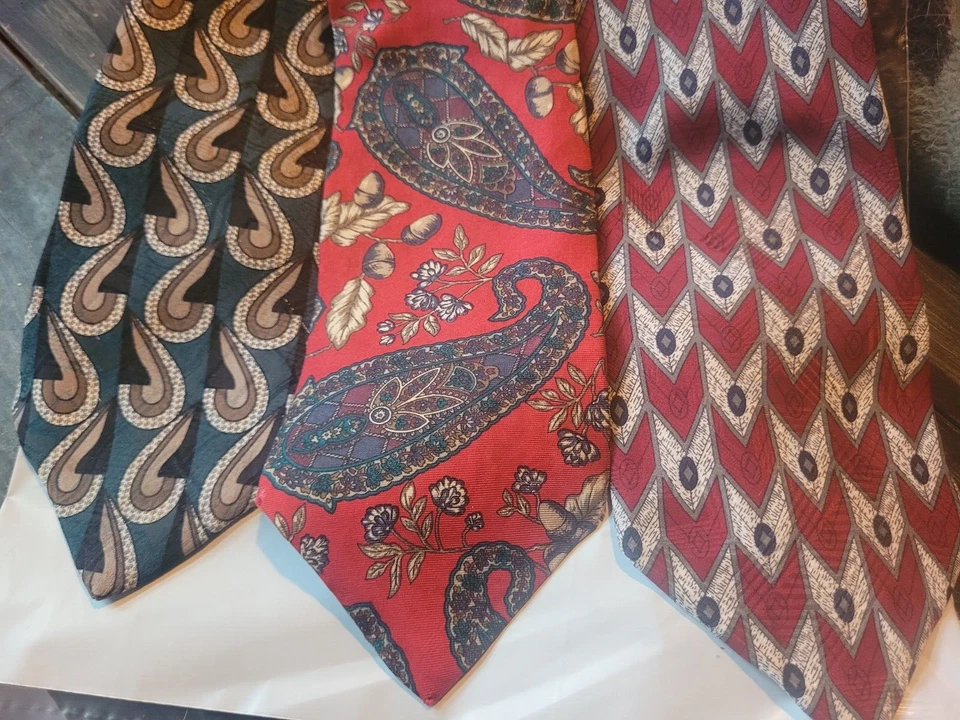 Lot of 3 Via Manzoni 100% Italian Silk Men's Neckties Made in The USA - Image 1 of 4