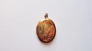 Vintage Etched Goldtone Locket Pendant, Antique Old Vtg - Picture 1 of 5