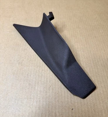 2013-2017 AUDI Q5 SQ5 PORTA-LUVAS TAMPA INTERNA DIREITA 8R1857506B FABRICANTE DE EQUIPAMENTO ORIGINAL - Imagem 1 de 4