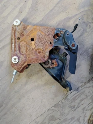 Conjunto de palanca de pedal de freno de estacionamiento de emergencia 99-04 Ford F-250 F-350 Super Duty Foto 1 de 3