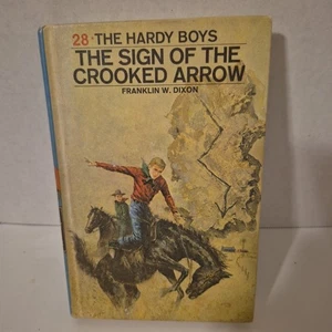 VINTAGE The Hardy Boys The Sign Of Crooked Arrow by Franklin W Dixon 1970 #28 - Picture 1 of 14
