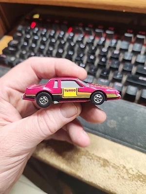 Vintage 1984 Hot Wheels Diecast 1/64 Crack-Ups Maroon Buick Regal Hood Basher HK - Bild 1 von 4