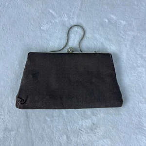 Dunkelbraune Damen Clutch mit oberem Henkel - Bild 1 von 4