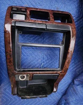 Toyota 4Runner 1996-1998 tablero central radio control de clima embellecedor bisel ventilaciones OEM Foto 1 de 4