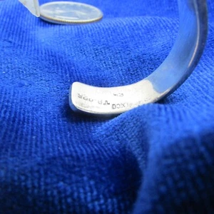 VINTAGE MEXICAN CUFF WITH DOLPHINS, STERLING SIGNED SMALL SIZE - Picture 1 of 10