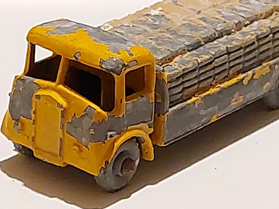 Albion Chieftain Lesney Made In England VC Very Chipped Art N 51  1/87 - Immagine 1 di 4