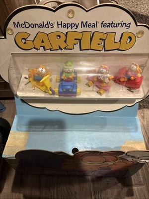 ✨Rare VTG 1980s Garfield McDonald’s Happy Meal Game Store Display✨ - Image 1 of 4