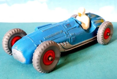 Listado por primera vez. Coche de carreras Dinky 230 Talbot-Lago. Bujes de plástico c.1960. Foto 1 de 4