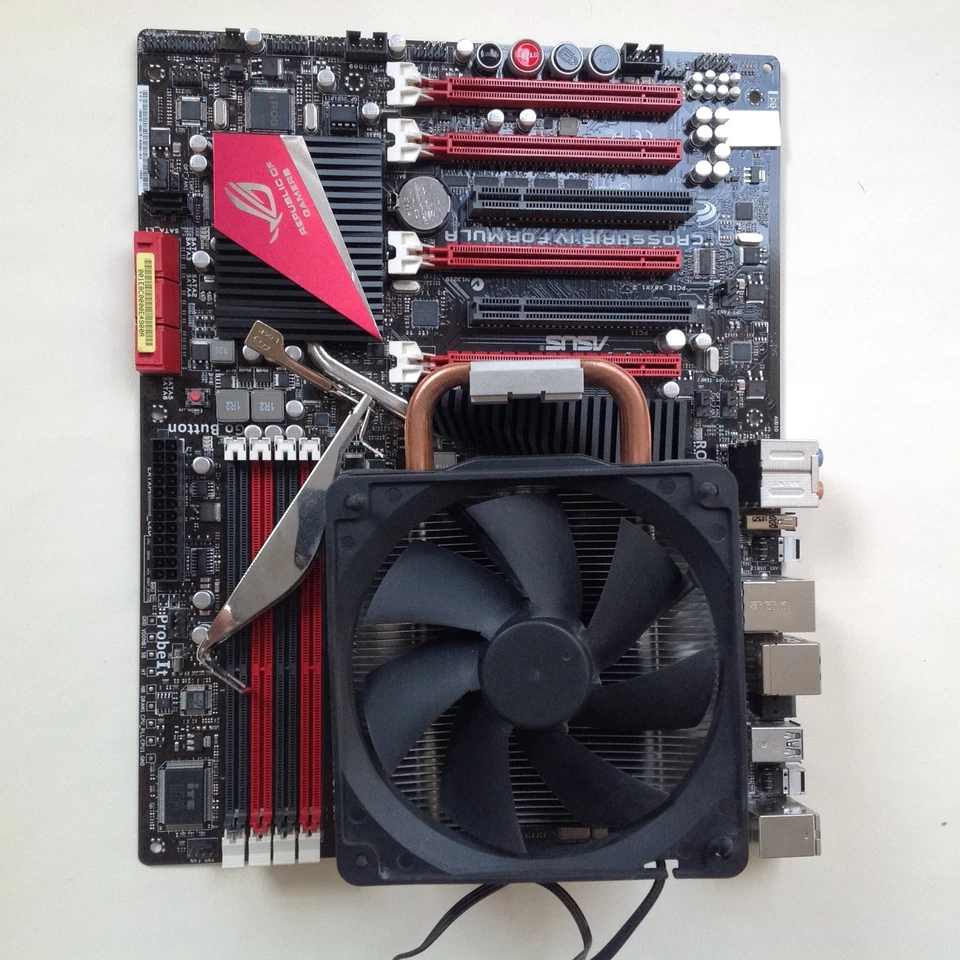 Asus ROG CROSSHAIR IV FORMULA AM3 AMD Motherboard Heat sink 3GHz CPU - Image 1 of 4