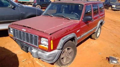 Radiator 6 Cylinder Standard Duty LHD Fits 91-00 CHEROKEE 225212 - Image 1 of 4