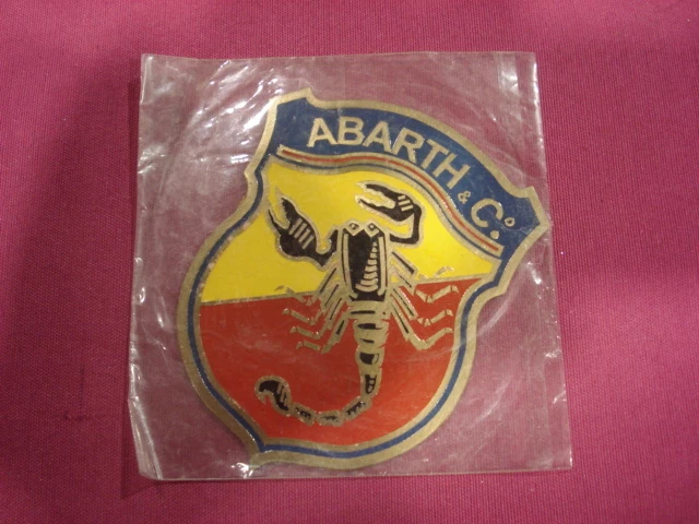 ABARTH FIAT- SEAT ABARTH chapa 9 cm ALTURA. Foto 1 de 1