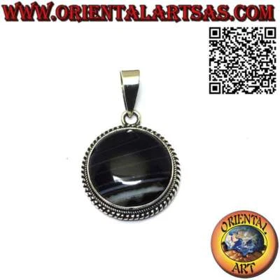 Ciondolo in argento 925  onice striato tonda e bordi ad intreccio - Immagine 1 di 4