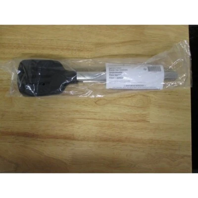 NEW Pampered Chef Spatula Tongs w/Lock - Great To Grip and Flip 100835 Sealed - Image 1 of 3