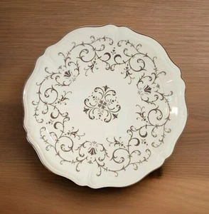 Wedgwood Queen's Ware Filigree Round Cake Plate England Brown Cream 12.5" DC - Picture 1 of 7