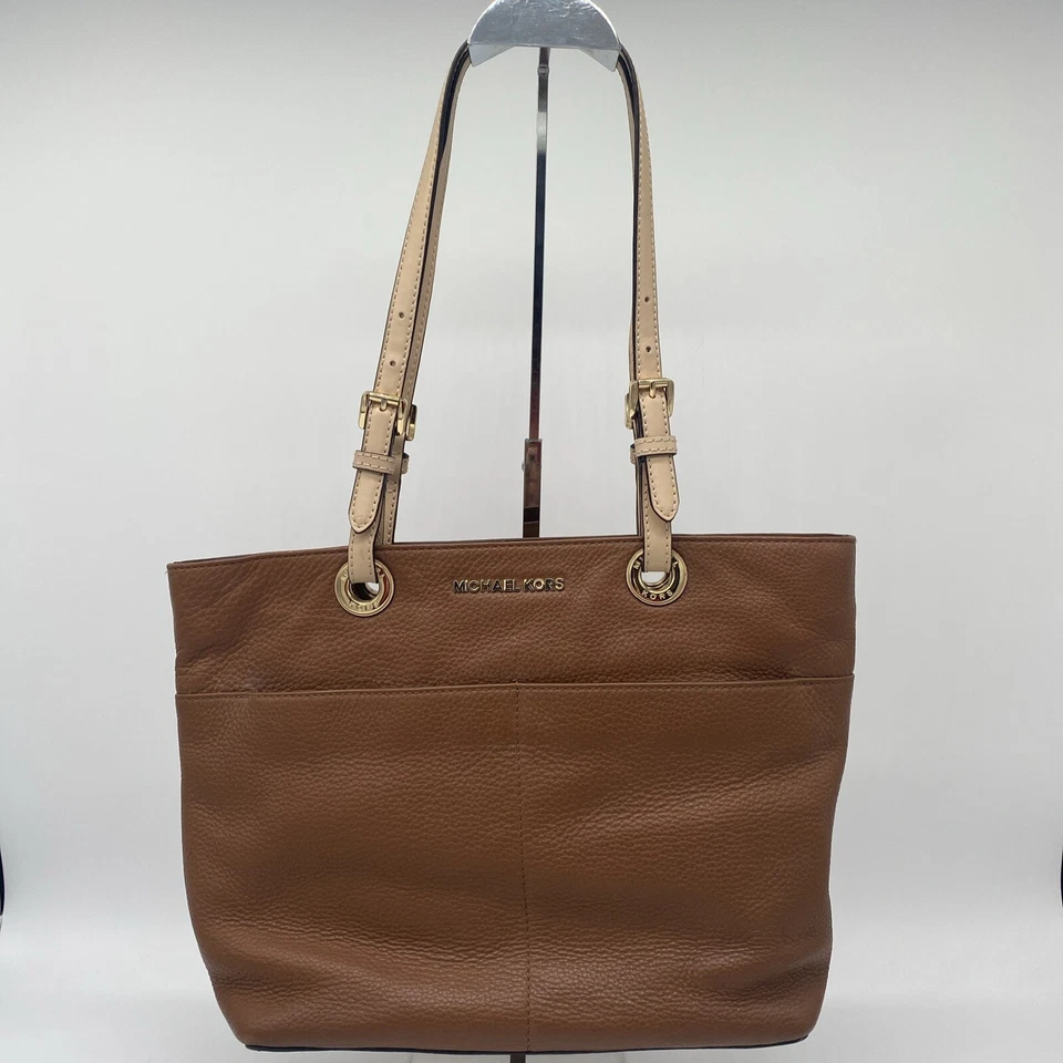 Bolso de Mano Michael Kors Bedford Mediano Superior Cremallera Logo Bolsillo en Marrón Bellota Foto 1 de 4