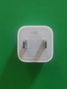 Apple A1385 5W USB Travel Power Adapter Cube Charger for iPhone, iPad. - Picture 1 of 3