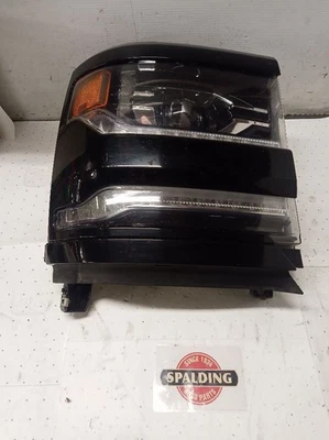 Passenger Right Headlight from 2016 Chevrolet Silverado 1500 11149739 - Image 1 of 4