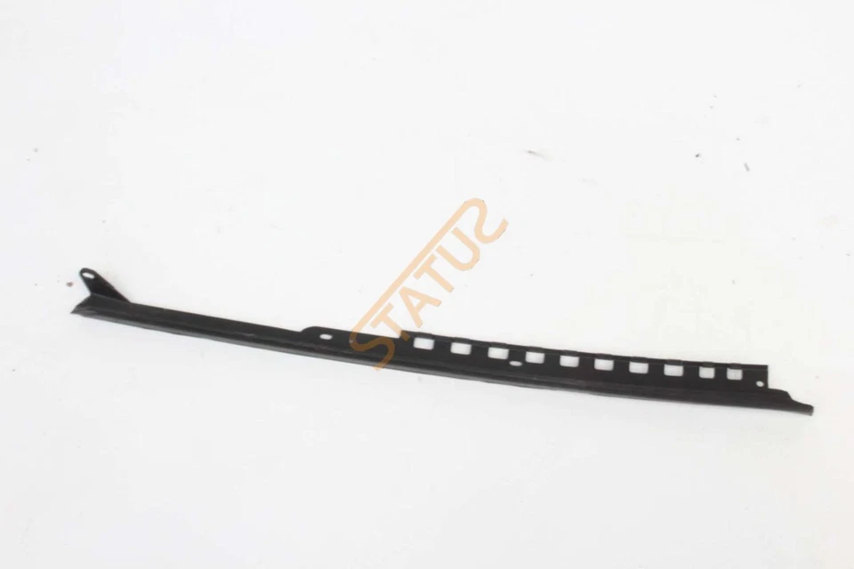 Porsche 718 Boxster OS Parabrisas Derecho Moldura Sello Acabado 98153748205 Foto 1 de 4