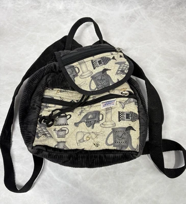 Mochila Atir Pequeña Acolchada Vintage Pana Negra Cordón Estampado Cottagecore Foto 1 de 4