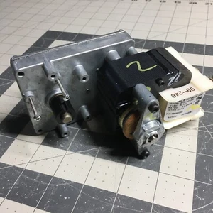 Wolf Downdraft Getriebemotor Baugruppe 803589 808433 3720UP-265 99080588 ohne Schalter - Bild 1 von 9