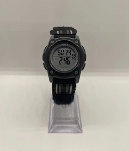 Timex Indiglo Quarz Analog Uhr Water Resistant 50m Schwarz NEUE BATTERIE - Bild 1 von 11