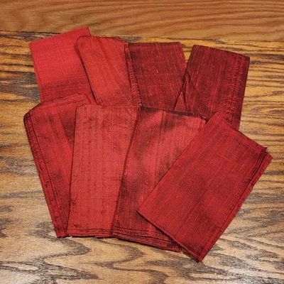 Pier 1 Lote Juego 8 Servilletas de Cena Granate Cambiador Rojo Negro Seda Vacaciones Formales Foto 1 de 4