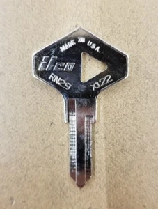 Ilco Key Blank X122 / RN29 Fits Renault Dodge Eagle VA2 VA10 VA75 VAC59 - UNCUT! - Picture 1 of 3