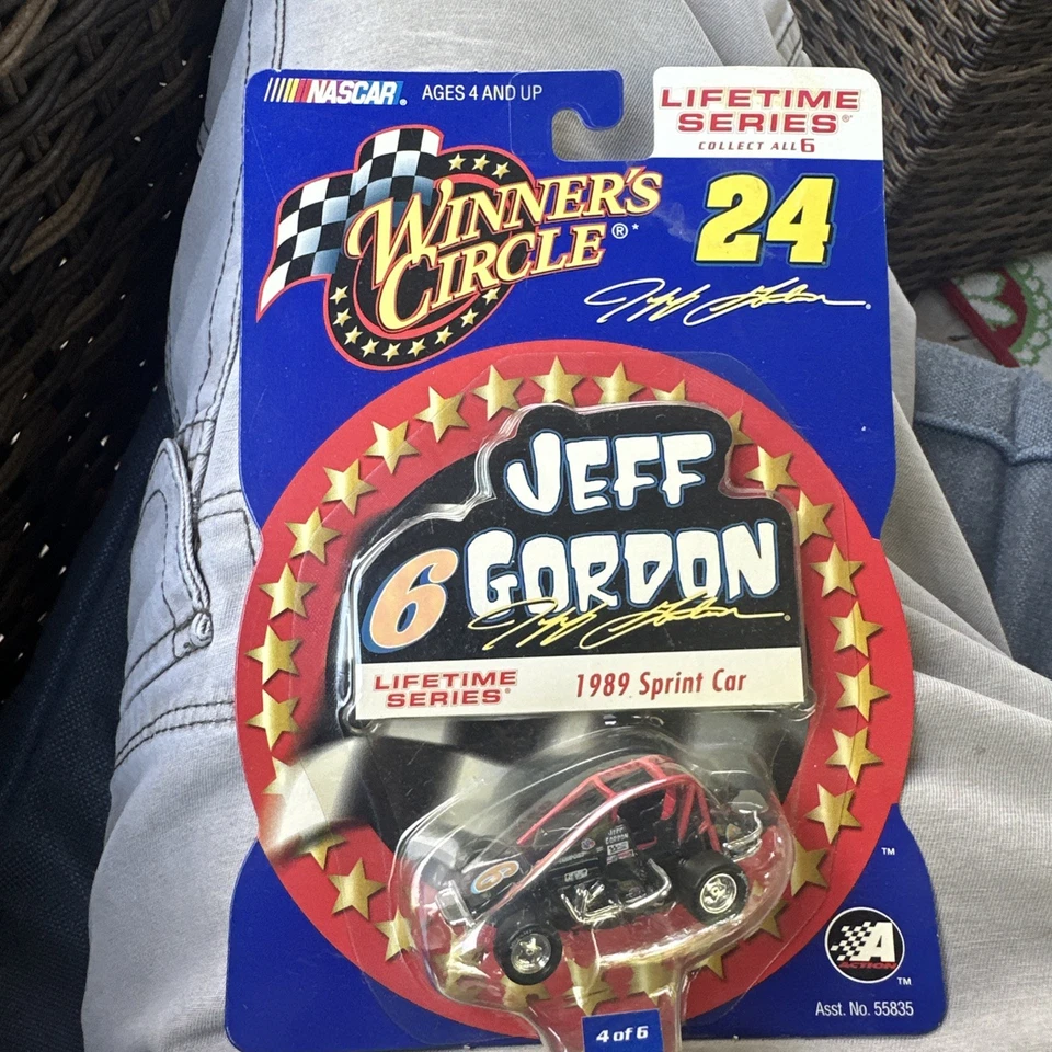 Coche Sprint Jeff Gordon #6 1989 Winners Circle 1/64 vintage 2001, nuevo en paquete Foto 1 de 1