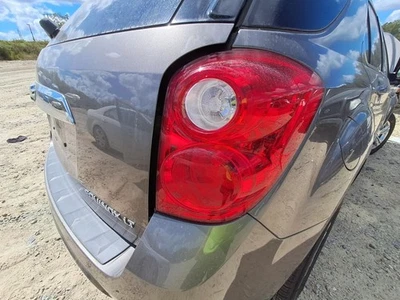 Chevrolet Equinox 2011 conjunto de luces traseras para pasajero derecho OEM usado 2667522 Foto 1 de 4