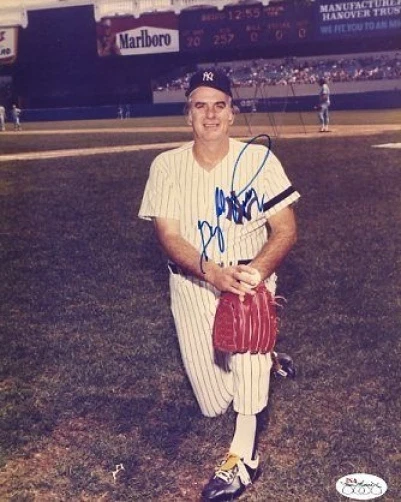 Gaylord Perry Yankees Signed Jsa Cert Sticker 8x10 Photo Autograph Authentic  - Image 1 of 1