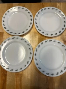 4 platos vintage de pan y mantequilla de tulipán de hoja verde de vidrio de leche blanco Corning de 7" - Imagen 1 de 3