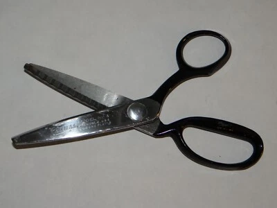 Vintage Clauss Pinking Shears / Scissors,  Model  No. 4,  Made in USA  7 1/4" - Image 1 of 4