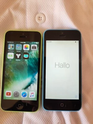 LOT OF 2 Apple iPhone 5c A1532 16GB  Blue And Green For Parts Only - Image 1 of 4