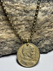 1978 Chile 1 Peso Coin Pendant Vintage Unisex Necklace Santiago, Wear History! - Picture 1 of 3