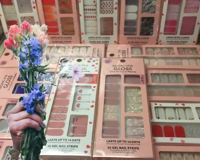 Paleta de tiras de uñas de gel Dashing Diva Gloss Ultra Shine Foto 1 de 4