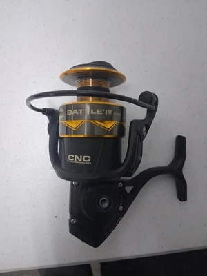 Carrete giratorio de agua salada Penn Battle IV 6000 BTLIV6000 nuevo sin mango Foto 1 de 4