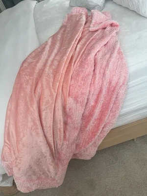 Peachy Pink 60x58 Chenille and Velvet Blanket Throw . Hand Made - Image 1 of 4